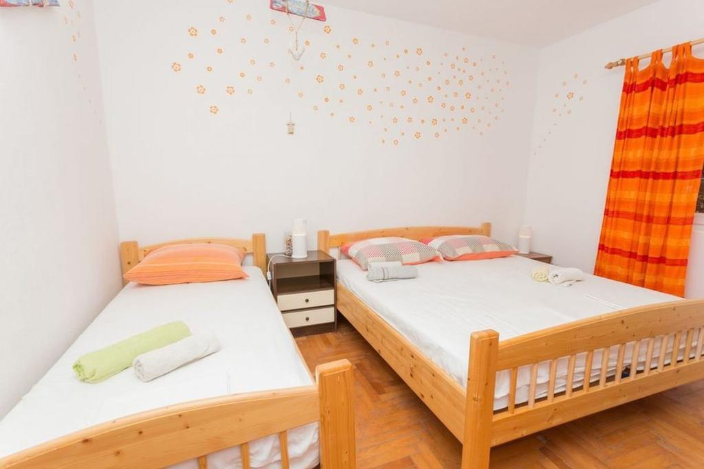 Appartement Robinson Erina à Zarače Extérieur photo